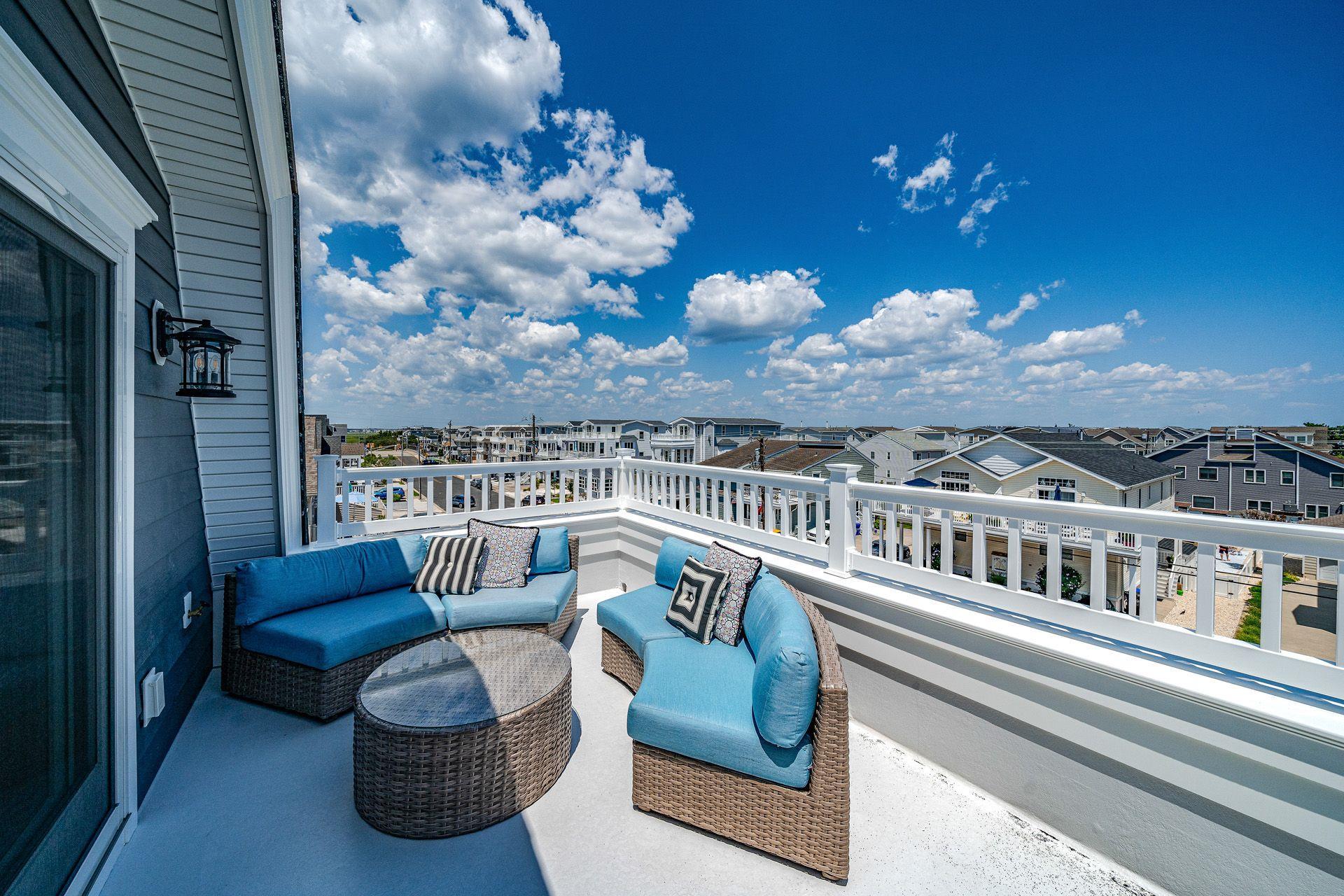 218 25th Street, Avalon COMPASS RE Avalon