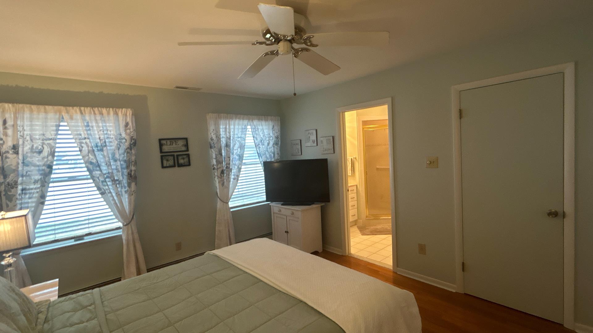 116 East Monterey Avenue, Wildwood Crest (Wildwood Crest Beach Side)