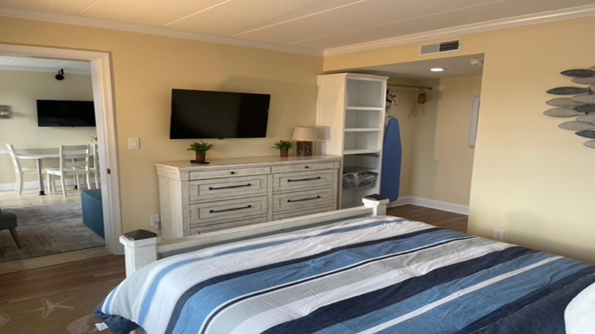 7888 Dune Drive, Avalon (Mid-Island)