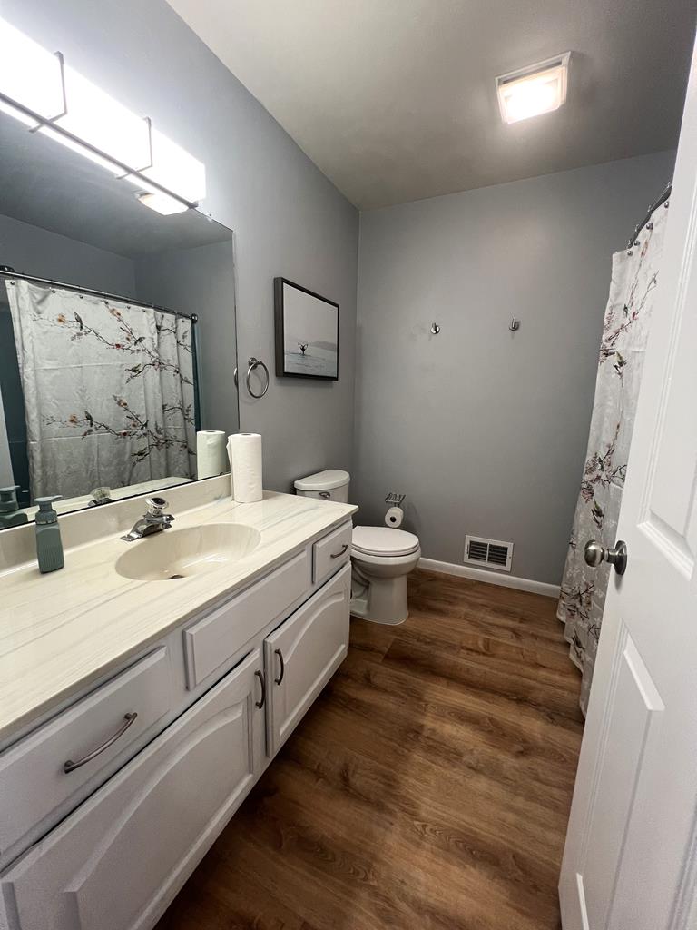 Water View, Lots of Space, 10 Blocks to CM Beach | Photo 12