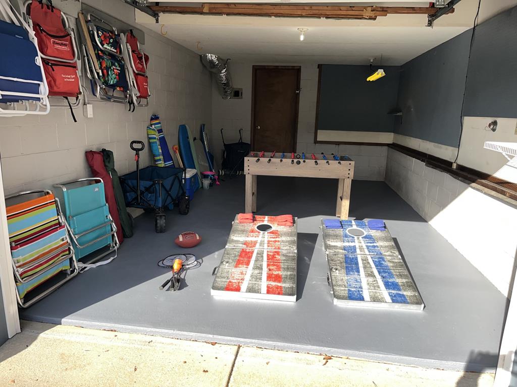 Water View, Lots of Space, 10 Blocks to CM Beach | Photo 33