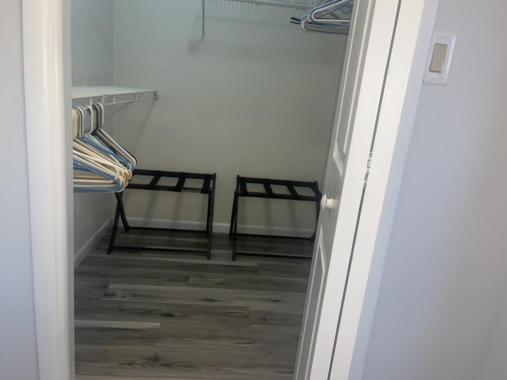 Water View, Lots of Space, 10 Blocks to CM Beach | Photo 10