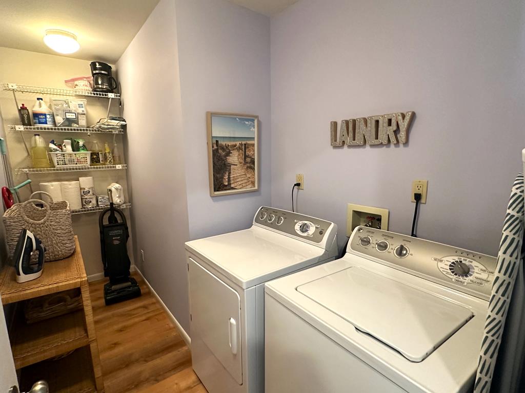 Water View, Lots of Space, 10 Blocks to CM Beach | Photo 11