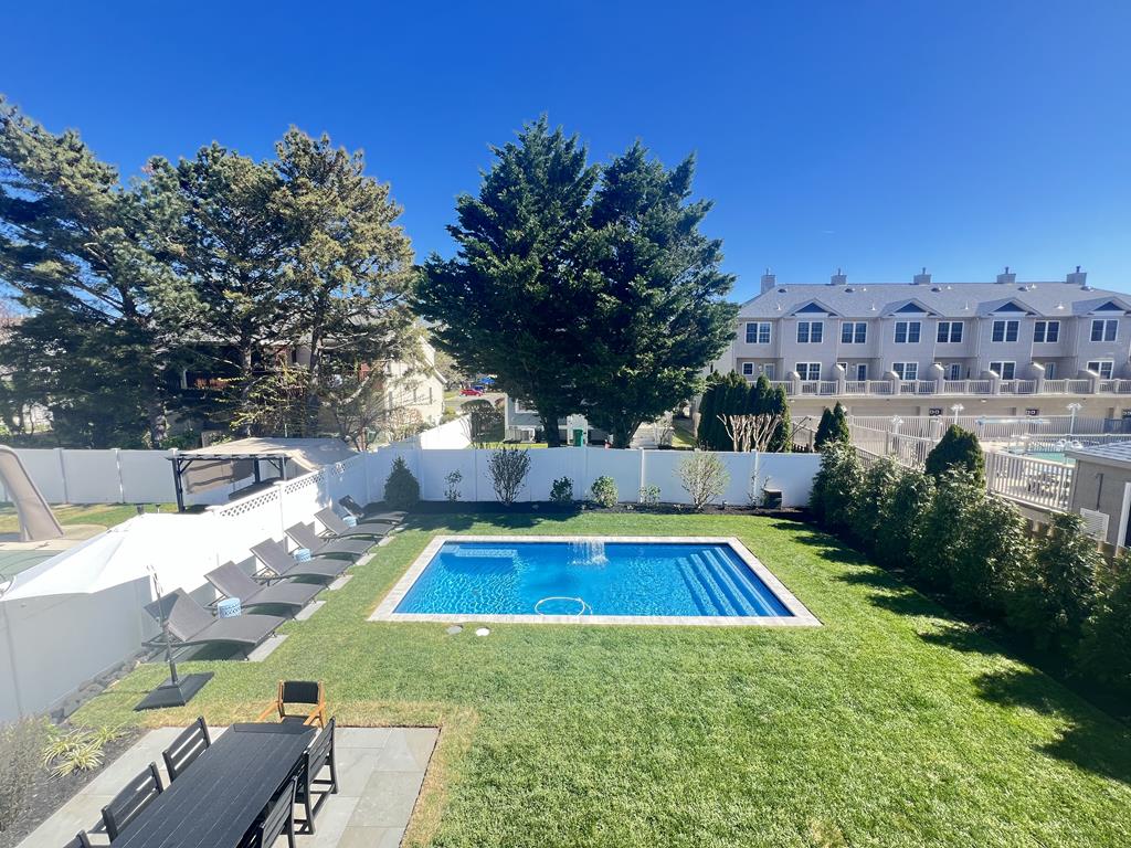 La Dolce Villa - 5 Bedroom Home with Heated Pool! | Photo 3