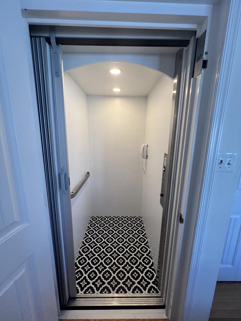 La Dolce Villa - 5 Bedroom Home with Heated Pool! | Photo 31