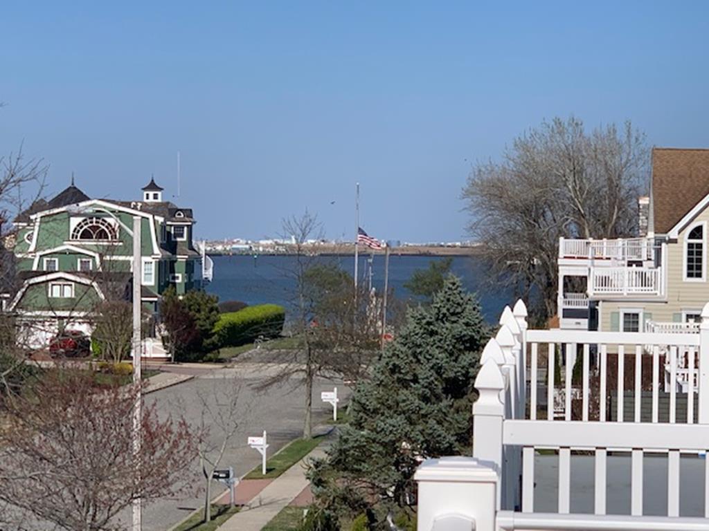 La Dolce Villa - 5 Bedroom Home with Heated Pool! | Photo 33