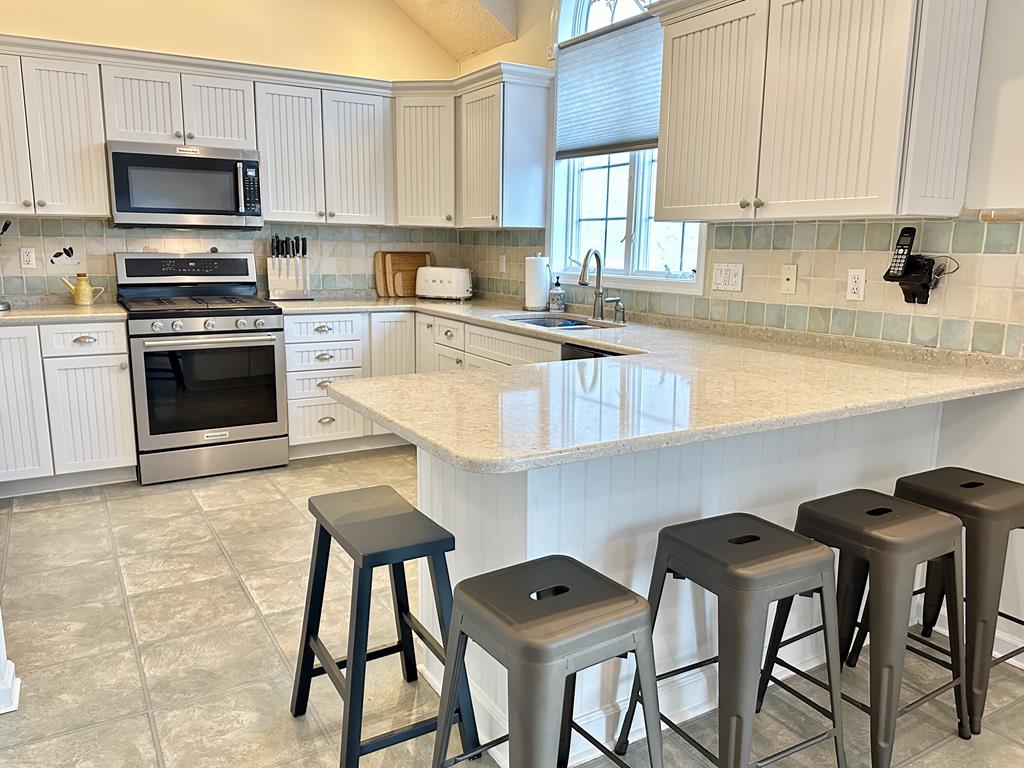 La Dolce Villa - 5 Bedroom Home with Heated Pool! | Photo 9