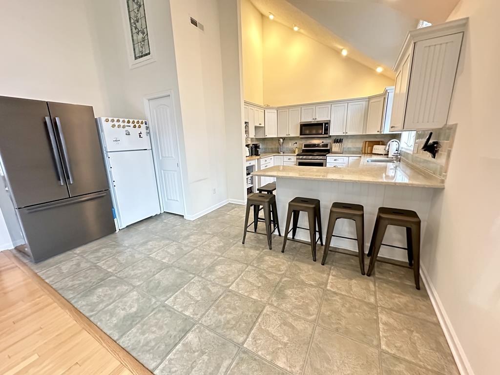 La Dolce Villa - 5 Bedroom Home with Heated Pool! | Photo 11