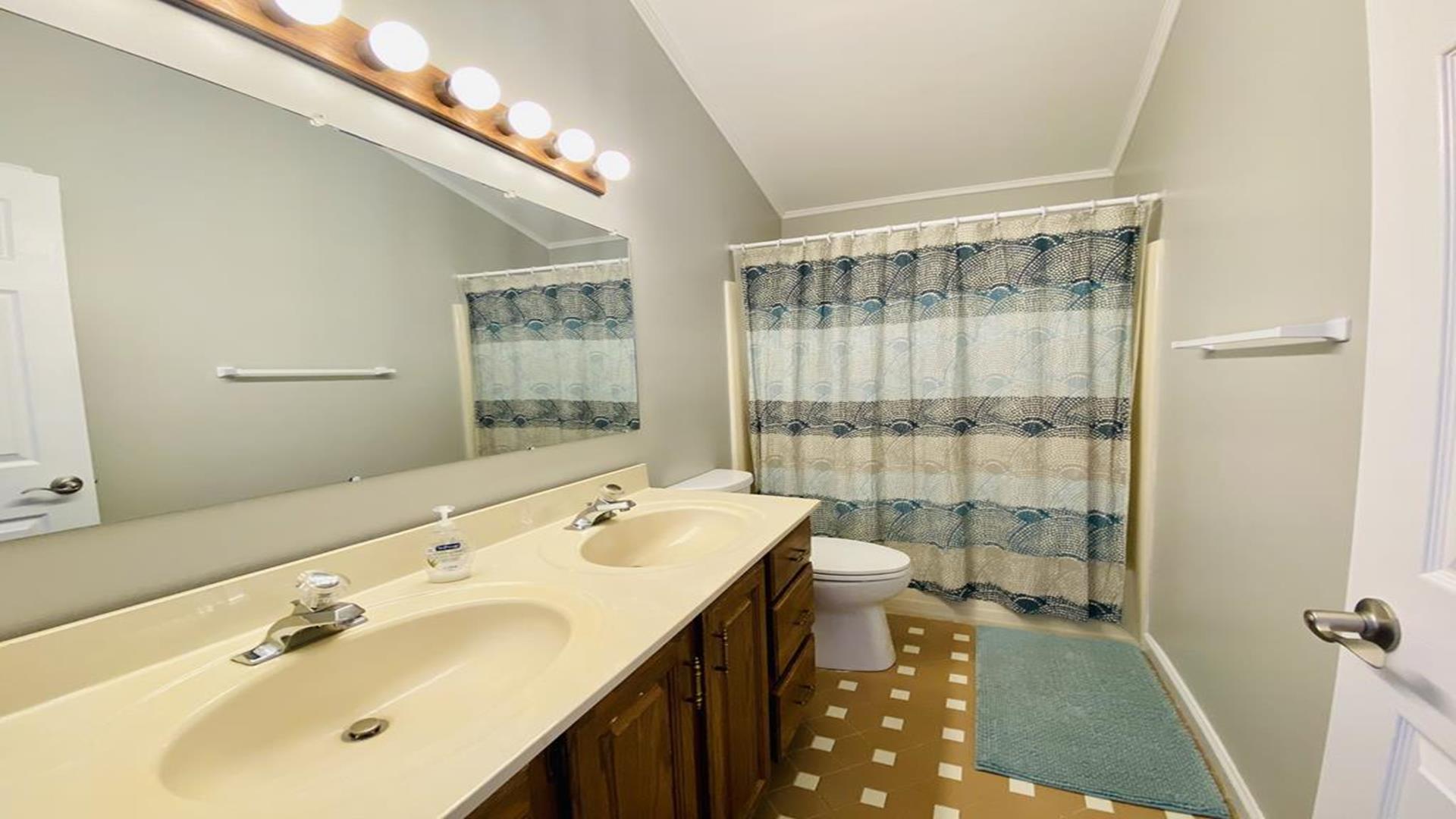 4436 Venicean Road, Sea Isle City (Bay Front)