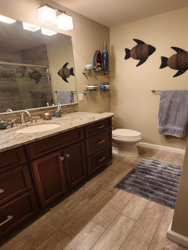 10 E Cape Cod Ln, Peahala Park (Ocean Side)