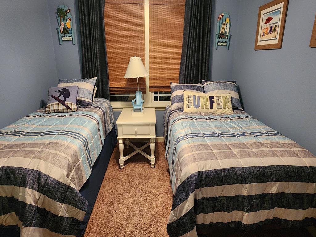 10 E Cape Cod Ln, Peahala Park (Ocean Side)