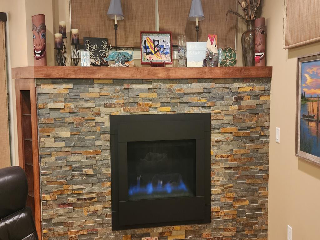 10 E Cape Cod Ln, Peahala Park (Ocean Side)