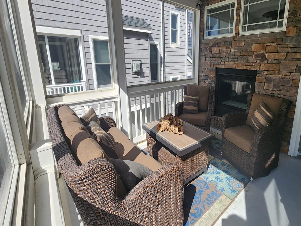 10 E Cape Cod Ln, Peahala Park (Ocean Side)