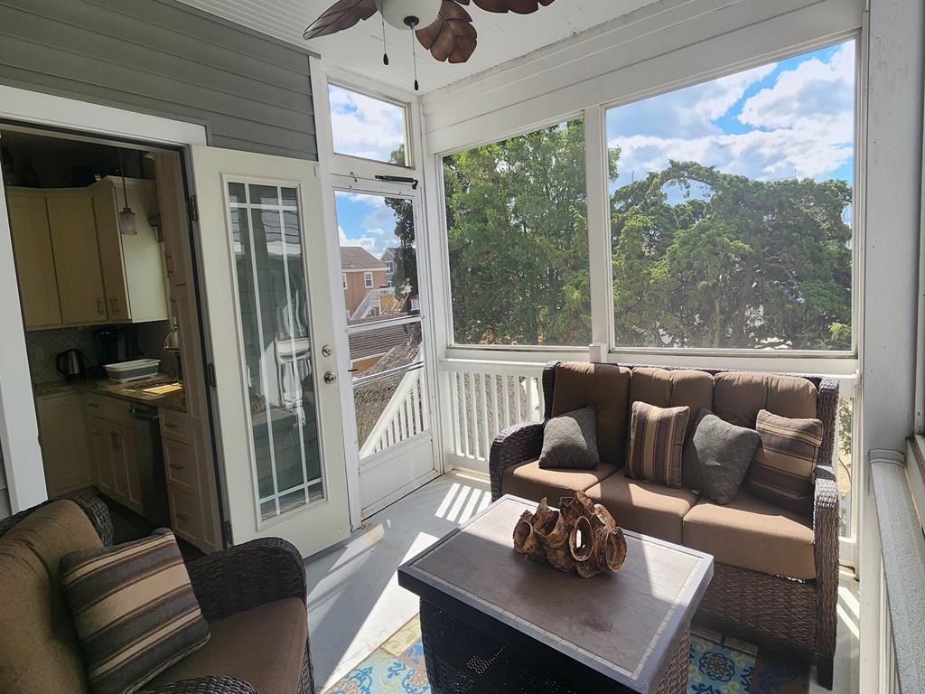 10 E Cape Cod Ln, Peahala Park (Ocean Side)