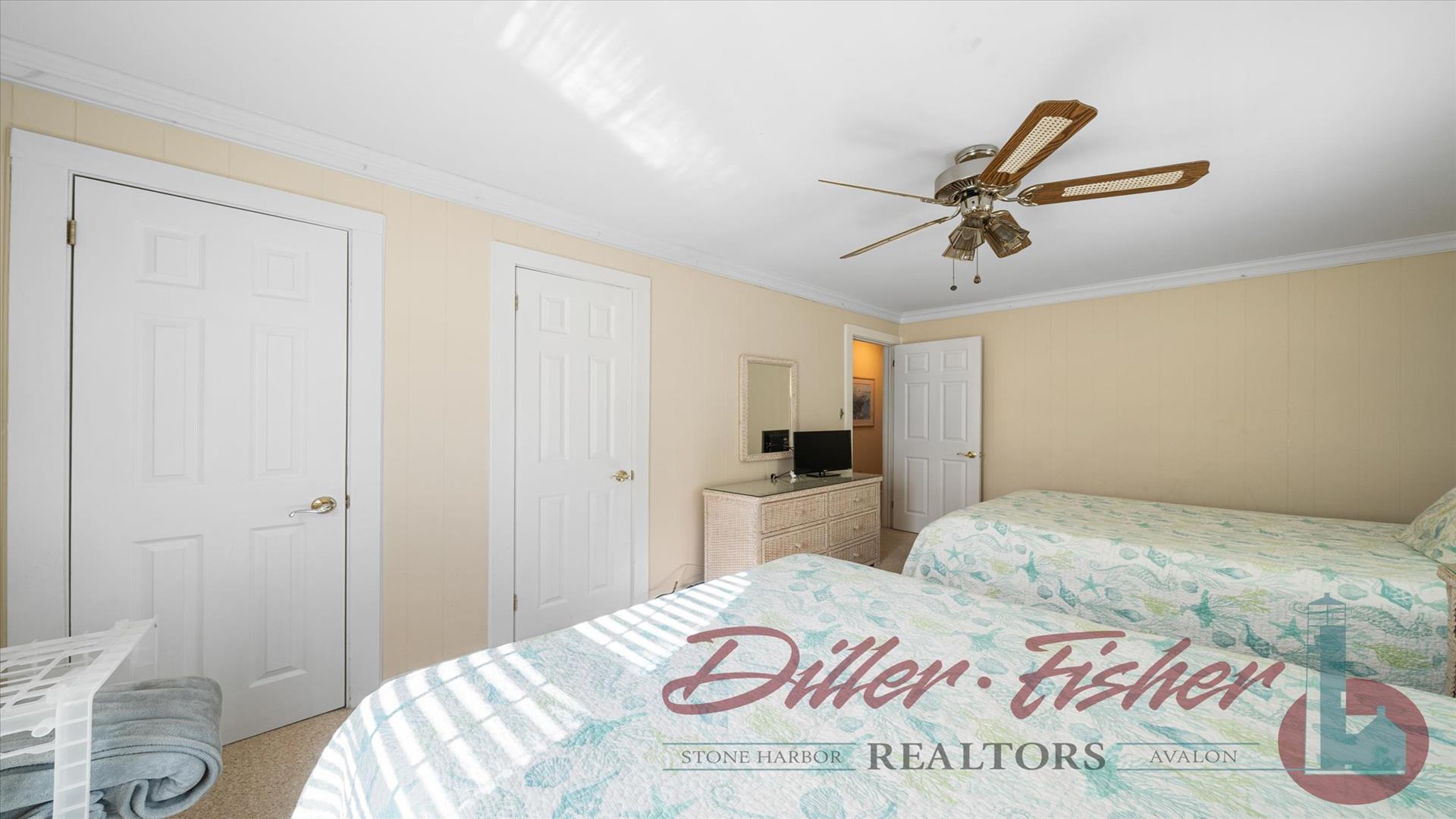 145 97th street, Stone Harbor (1 Block to Beach)