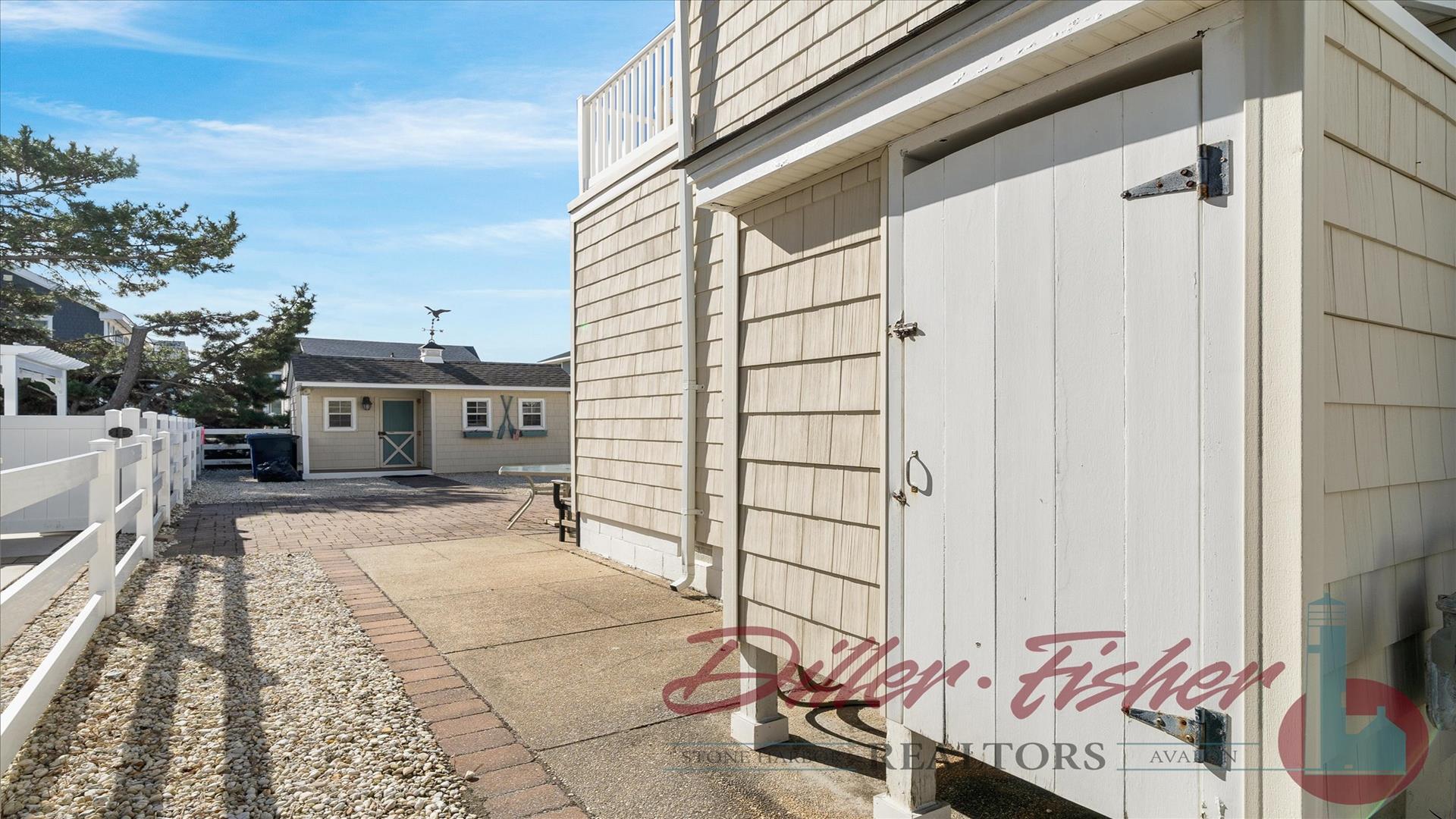 145 97th street, Stone Harbor (1 Block to Beach)