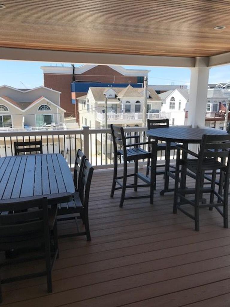 219 40th Street West - Picture 