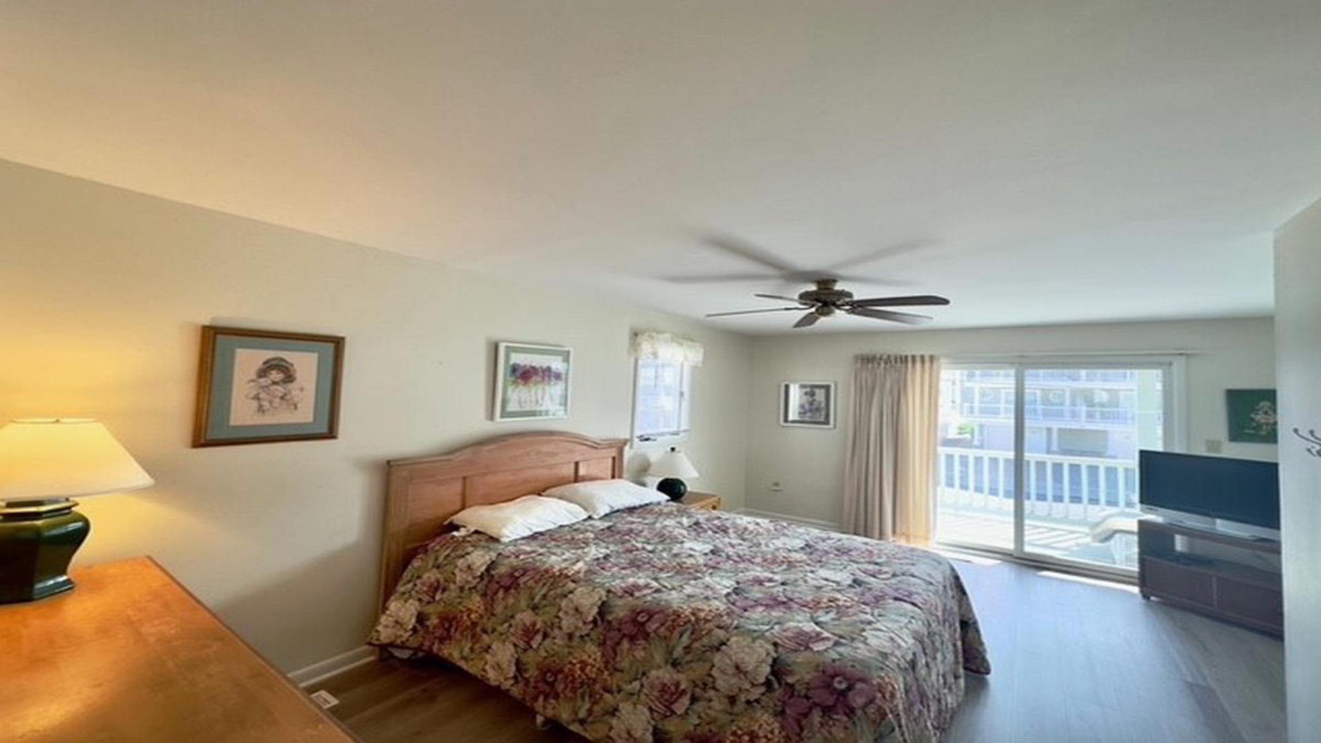 37 74th Street, Sea Isle City (Beach Block)