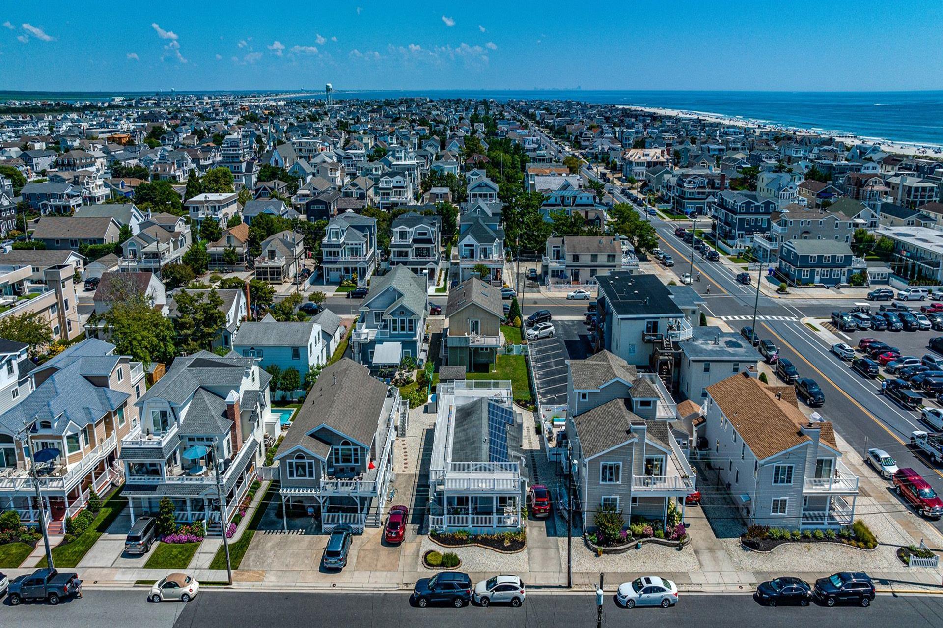 Avalon Pier and Boardwalk at 29th Street, Avalon, N. J. - Digital  Commonwealth