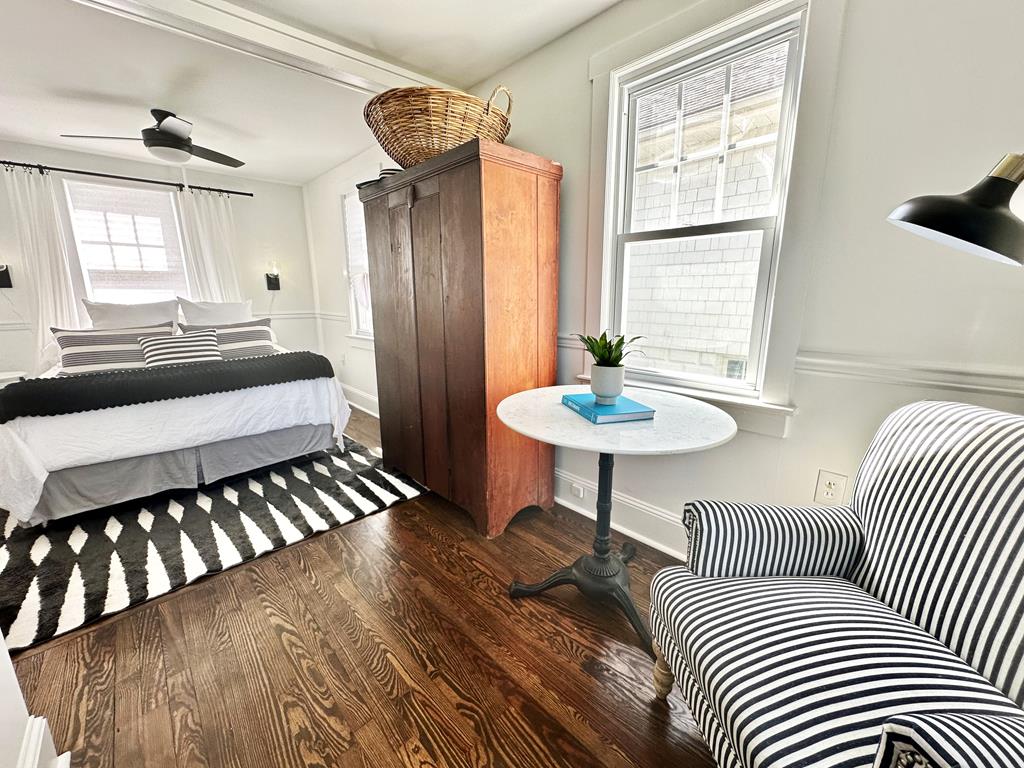 1207 Washington Street - Petite Retreat | Photo 19