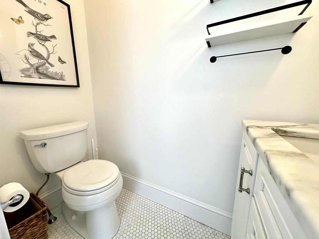 1207 Washington Street - Petite Retreat | Photo 21