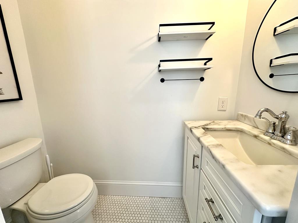 1207 Washington Street - Petite Retreat | Photo 22