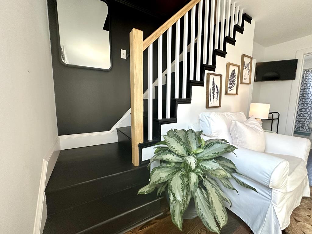 1207 Washington Street - Petite Retreat | Photo 24