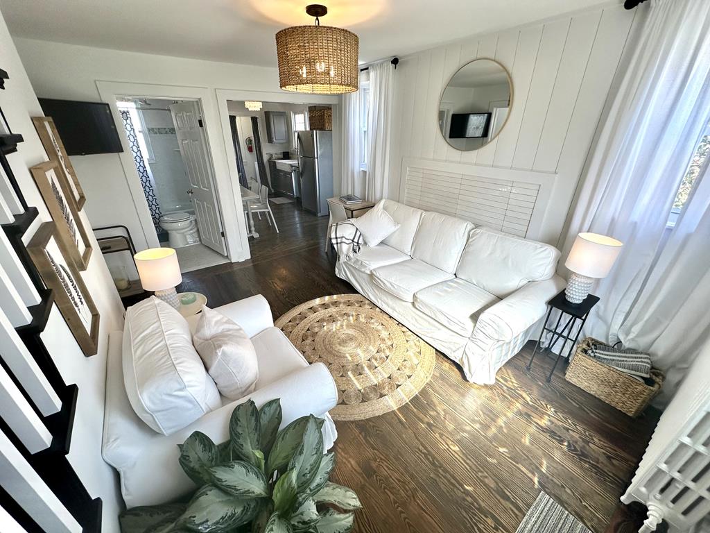 1207 Washington Street - Petite Retreat | Photo 25