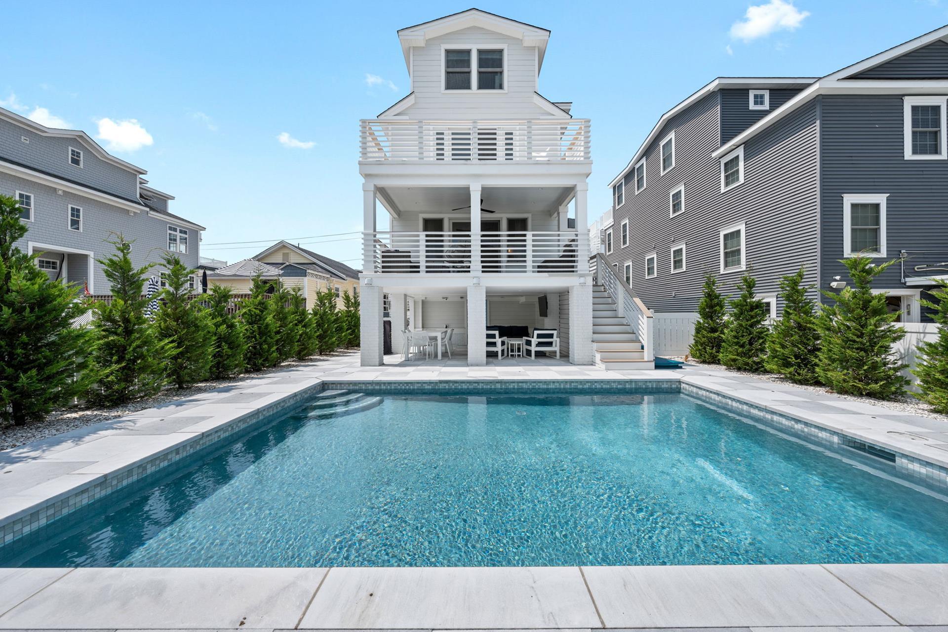 269 25th Street, Avalon | Vacation Rental | Ferguson Dechert Real