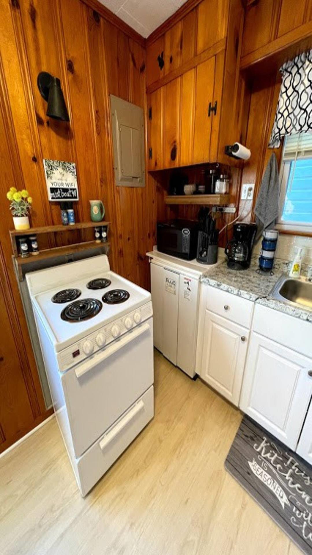 221 W 25th Street, North Wildwood (North Wildwood Beach Side)