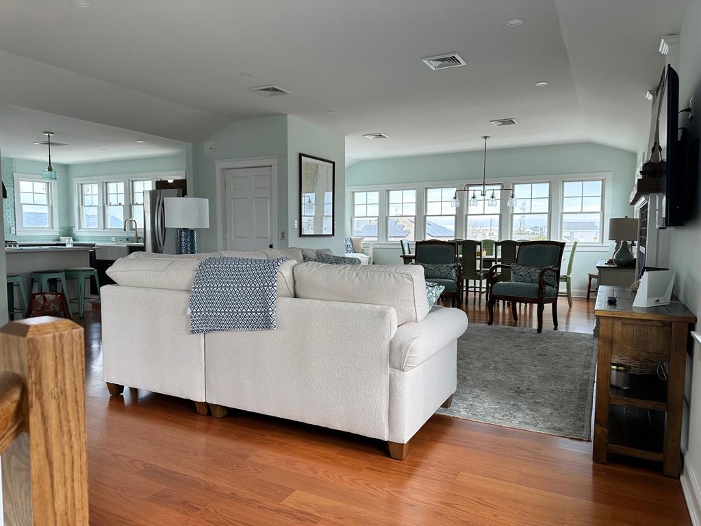 1512 Beach Avenue, North Beach Haven (Ocean Side)