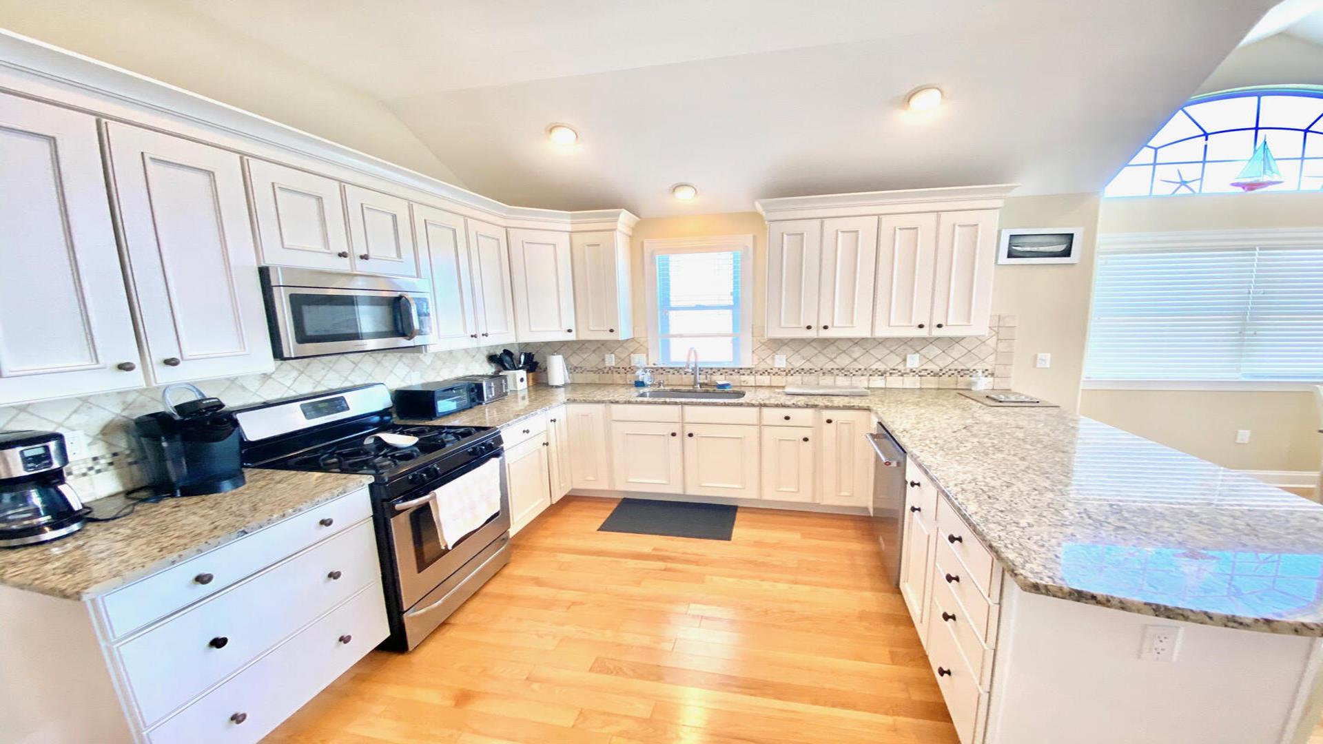 7708 Central Avenue, Sea Isle City (Center)