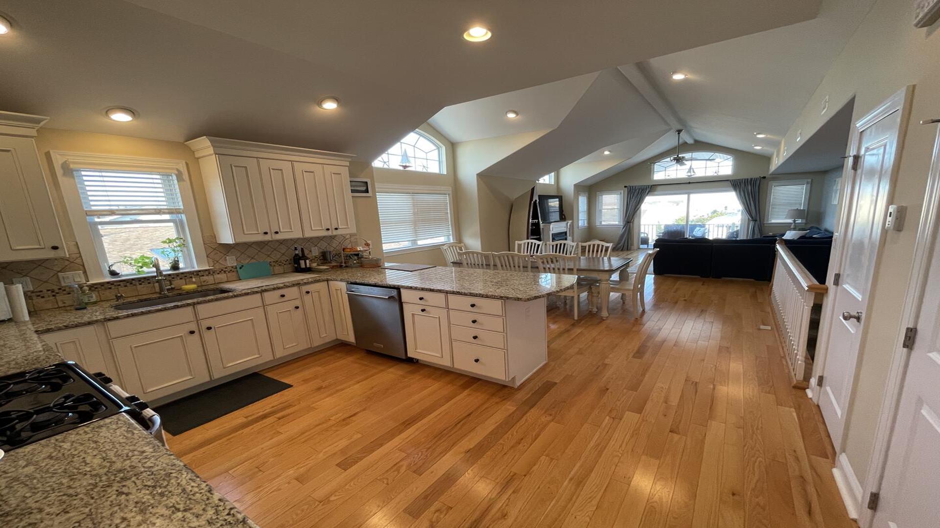 7708 Central Avenue, Sea Isle City (Center)