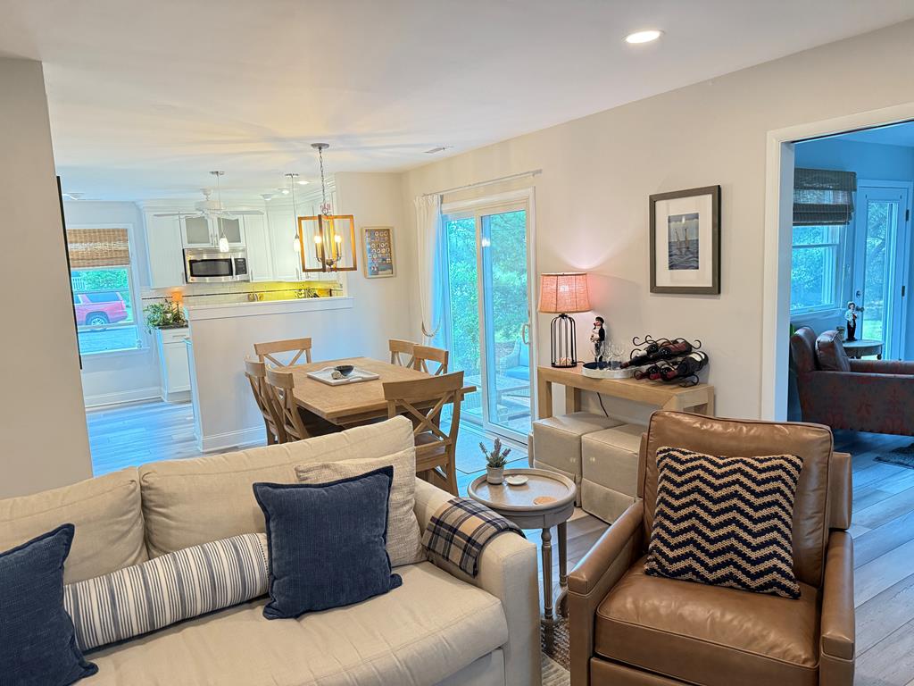 3 Bedroom, 2 Bathroom - 1021 Illinois Ave | Photo 7