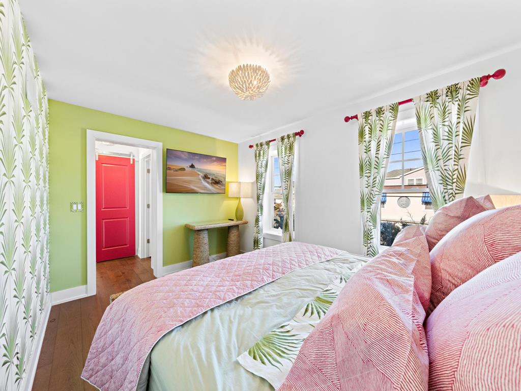 9200 Beach Avenue, Peahala Park (Ocean Side)