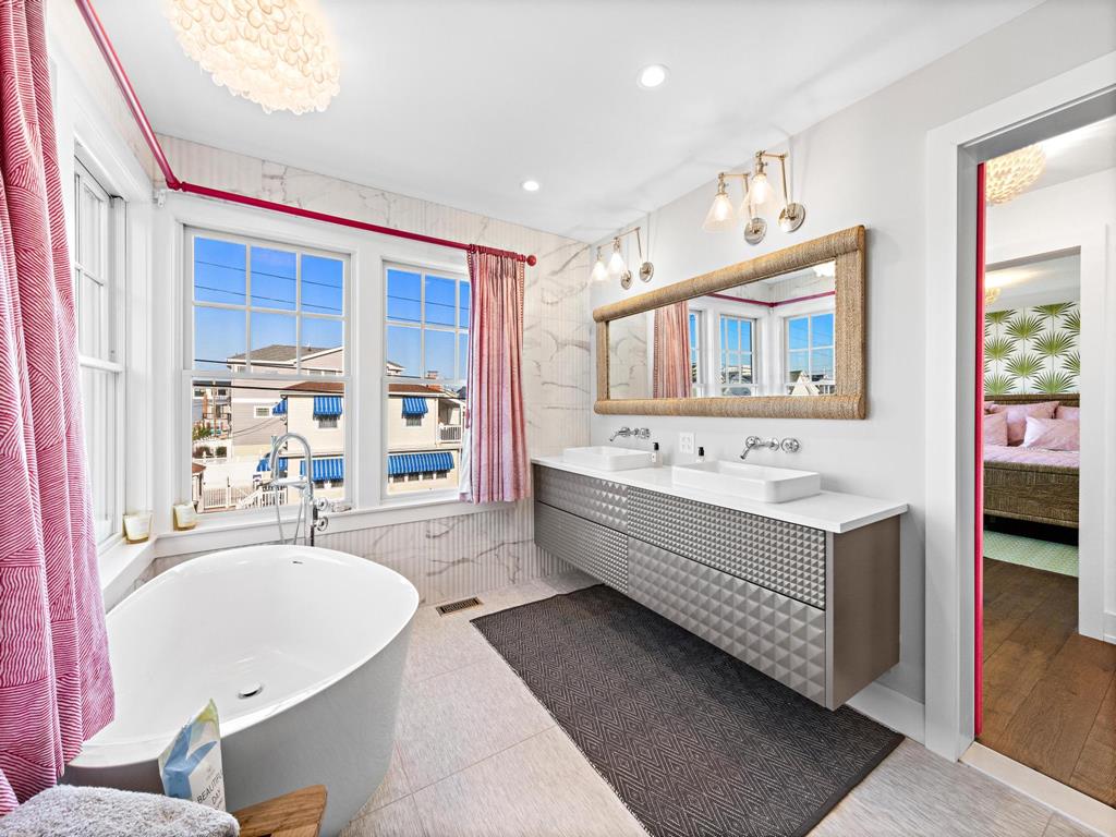 9200 Beach Avenue, Peahala Park (Ocean Side)