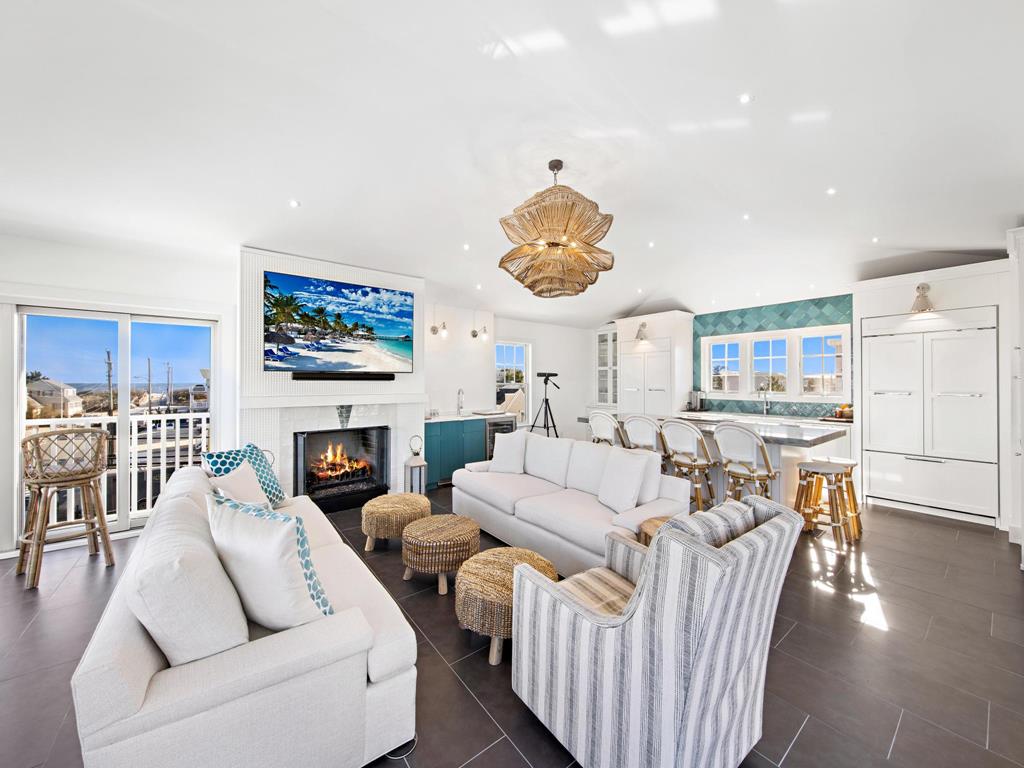 9200 Beach Avenue, Peahala Park (Ocean Side)