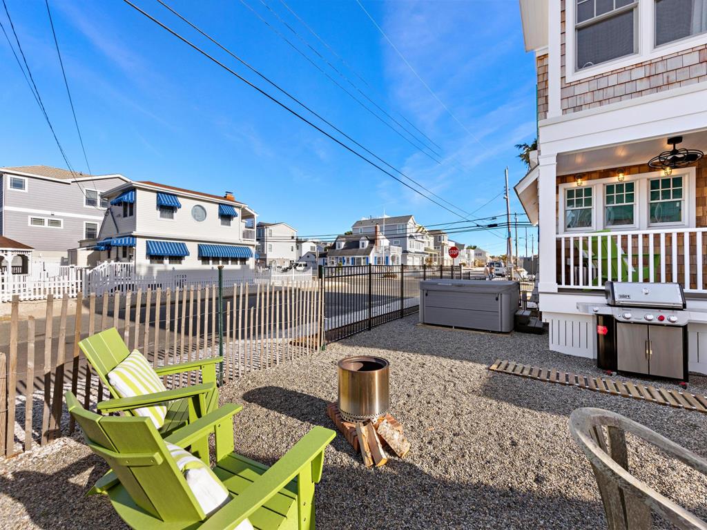 9200 Beach Avenue, Peahala Park (Ocean Side)