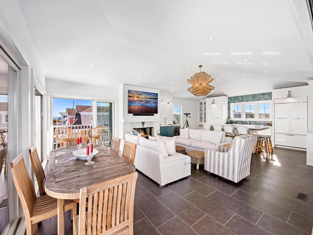 9200 Beach Avenue, Peahala Park (Ocean Side)