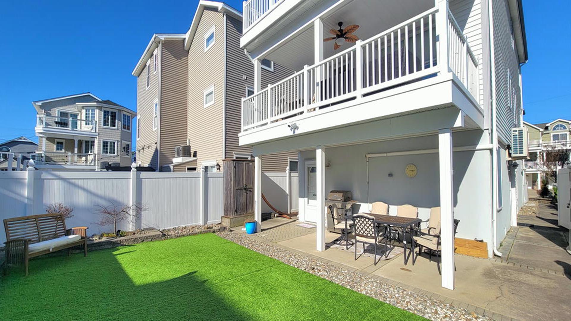 136 38th St, Sea Isle City (Beach Block)