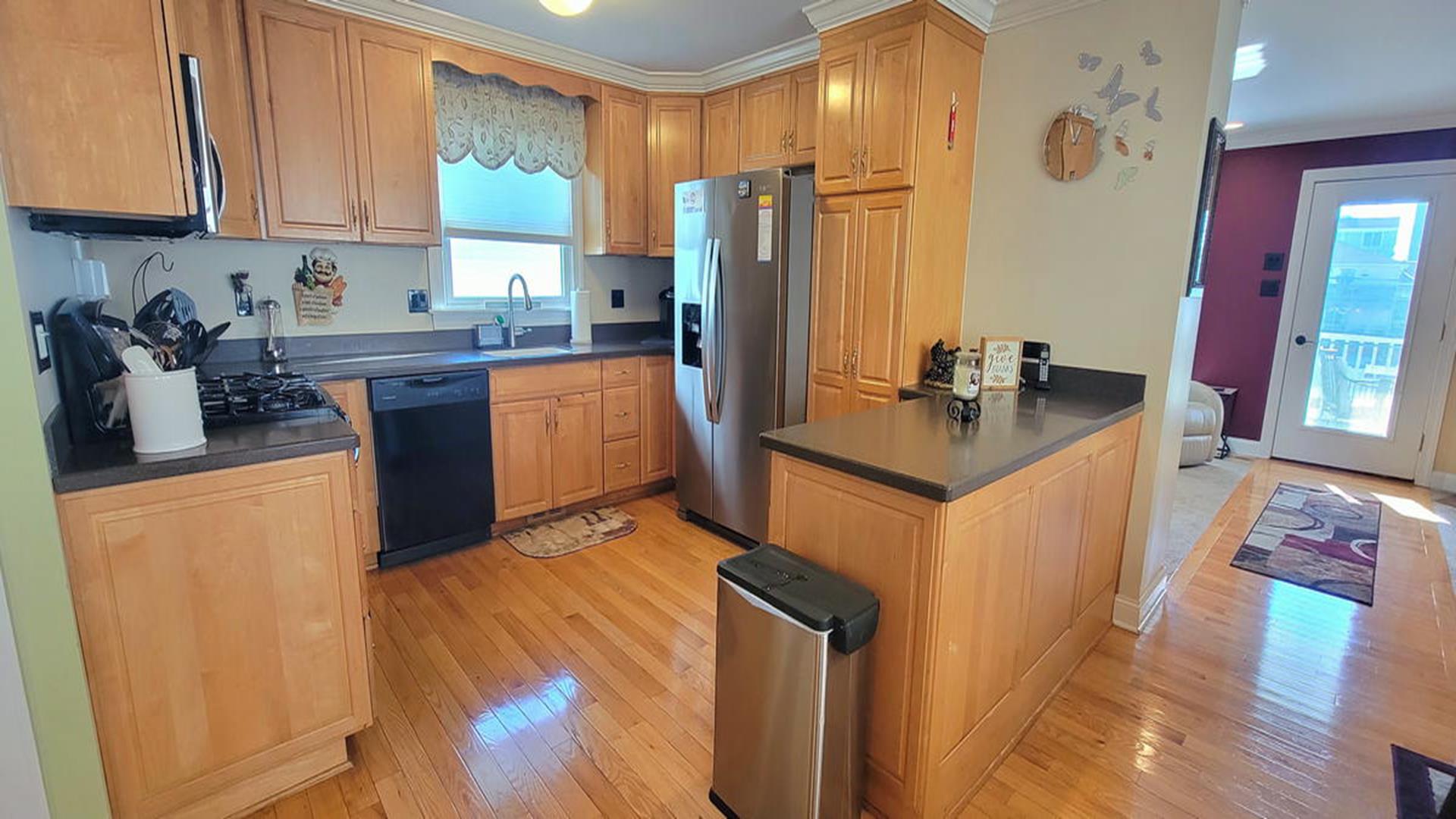 136 38th St, Sea Isle City (Beach Block)
