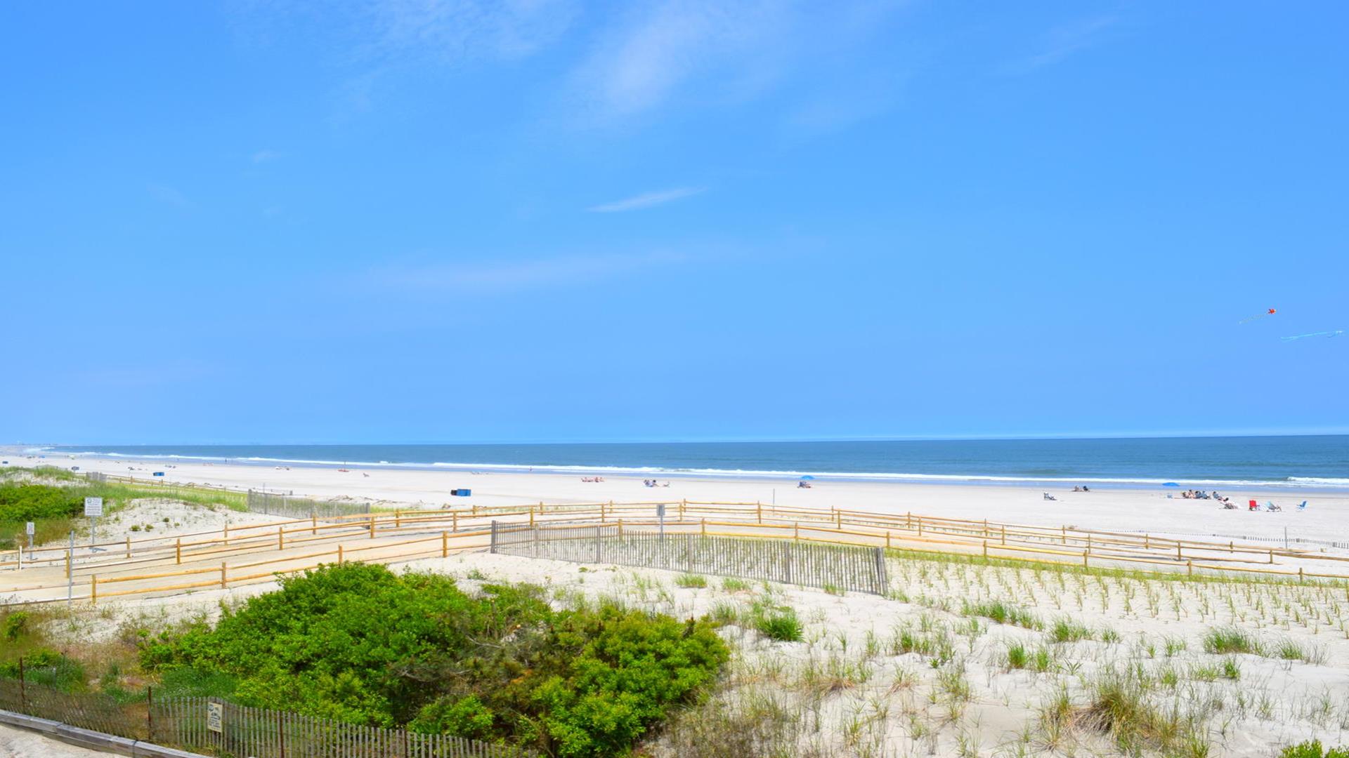 7505 Pleasure Avenue, Sea Isle City (Beach Front)