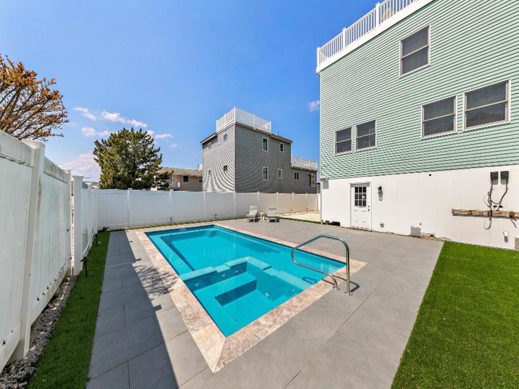 124 E. 12th Street, Ship Bottom (Ocean Block)