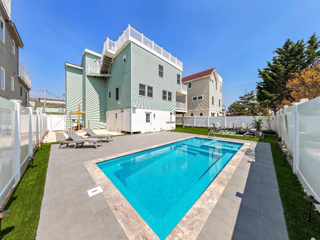 124 E. 12th Street, Ship Bottom (Ocean Block)