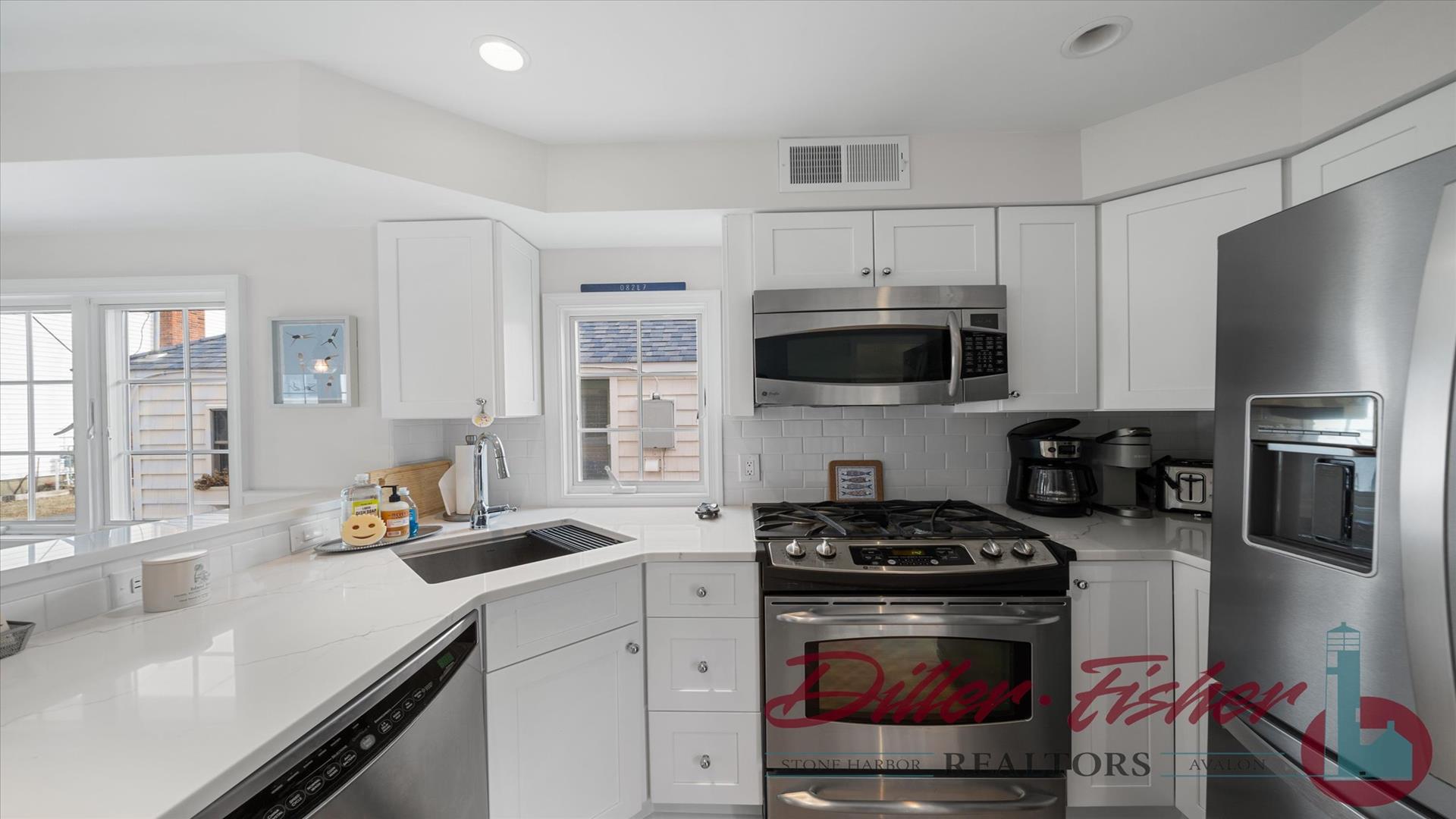 18 Linden Lane, Stone Harbor (Mid-Island)