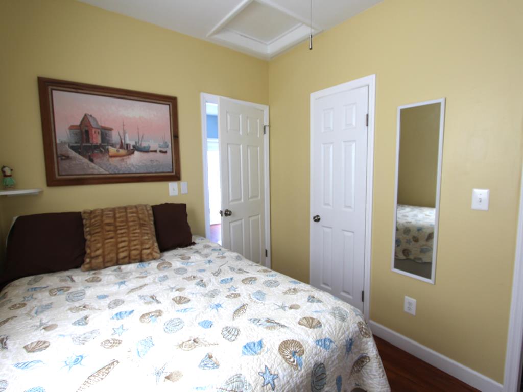 533 Engleside Avenue, Beach Haven (Bay Side)