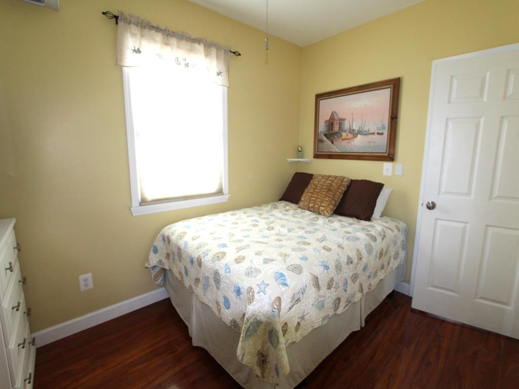 533 Engleside Avenue, Beach Haven (Bay Side)