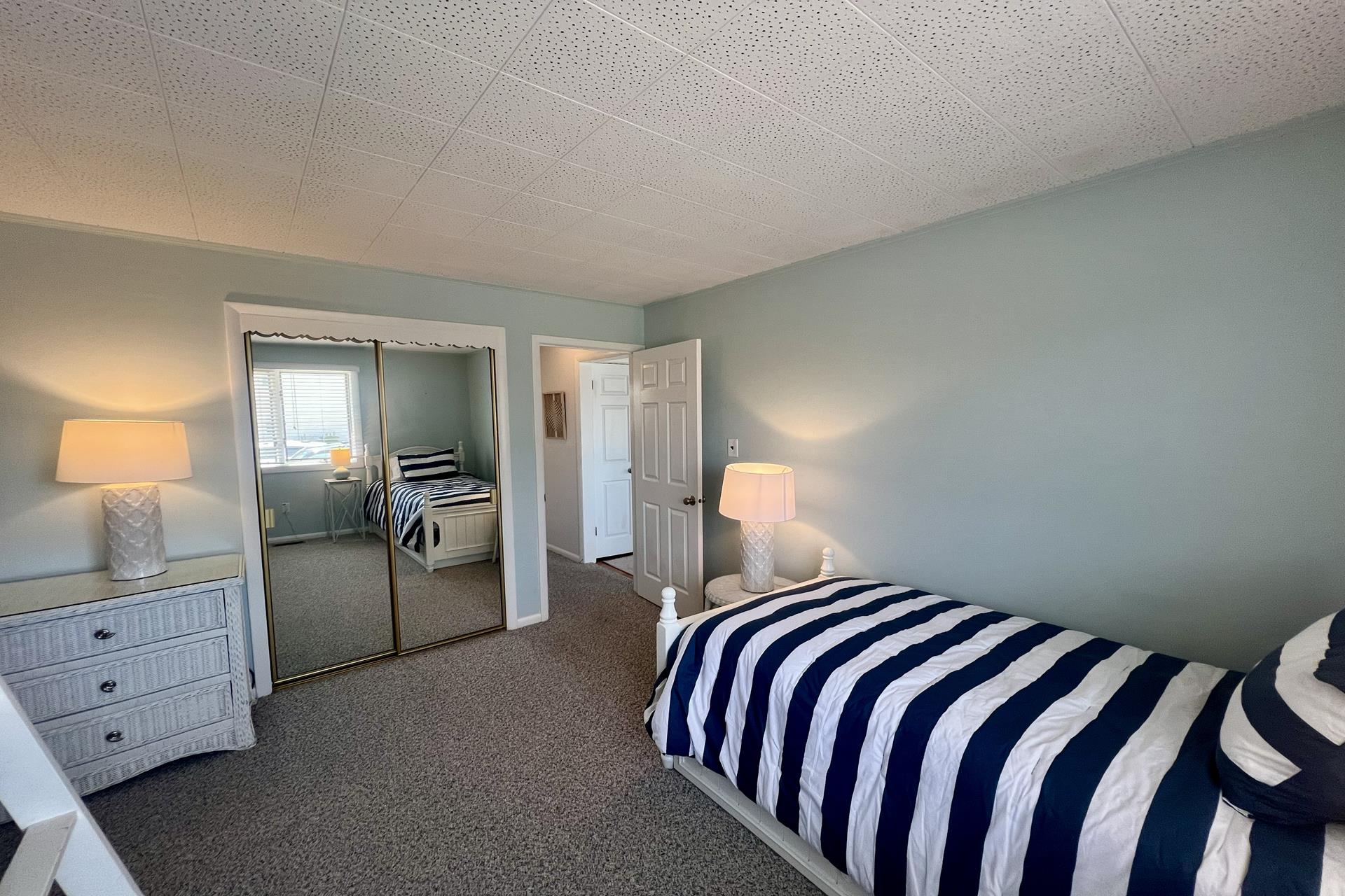 2788 Avalon Avenue, Avalon (1 Block to Beach)