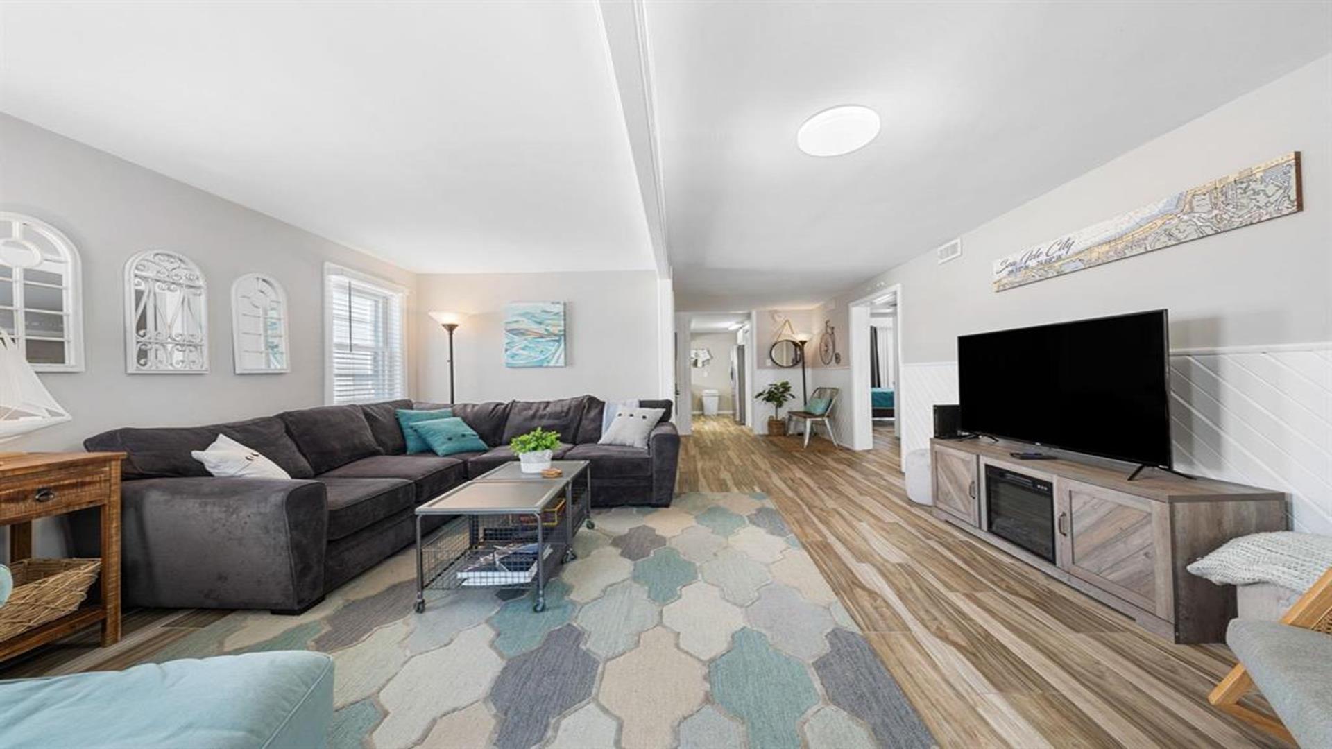 115 43rd Street, Sea Isle (Center)