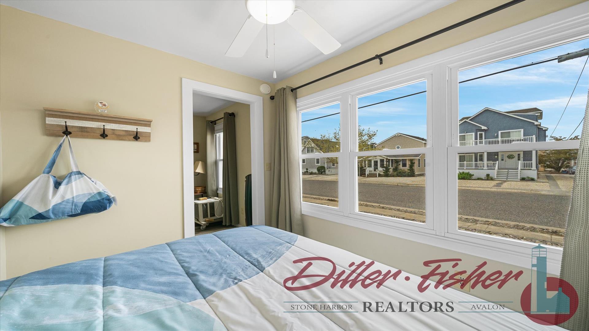 427 21st Street, Avalon (Mid-Island)